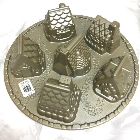 Snowy Village Williams Sonoma Nordic Wear Cakelet Pan NOS NWT - Picture 6 of 10